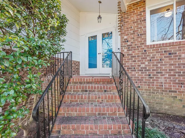 5410 Thayer Dr, Raleigh, NC 27612