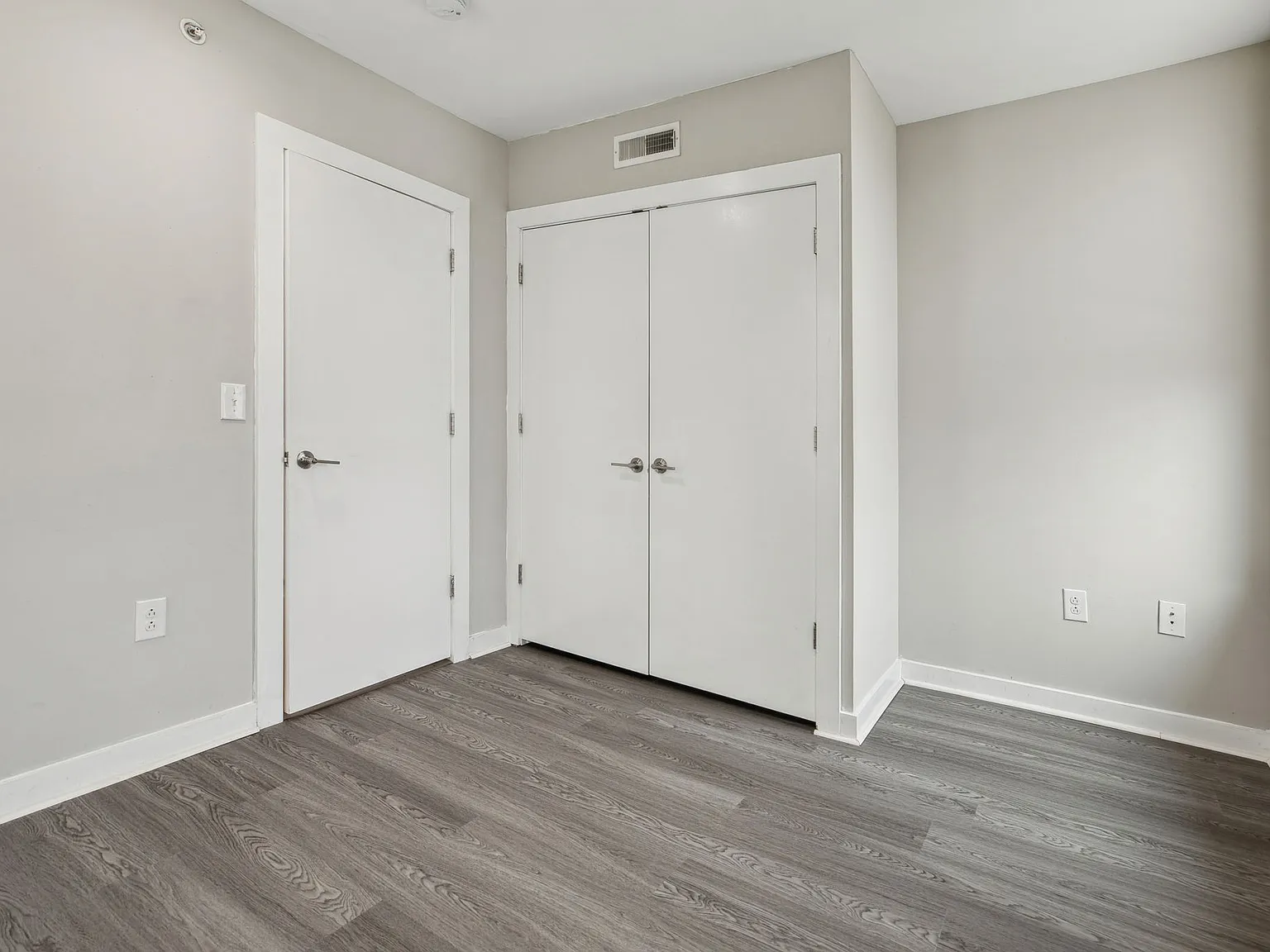 1 bed, 750 sqft, $1,290 — Photo 2