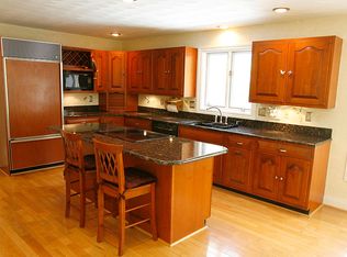 33 Indian Rock Rd, Nashua, NH 03063