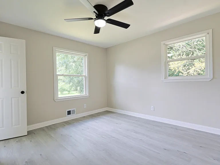 1295 Morrow Rd — Photo 28