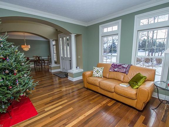 4th image of 28914 Weybridge Dr