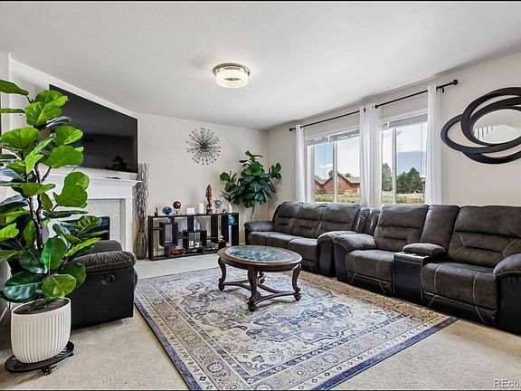 3rd image of 12430 Tamarac Street