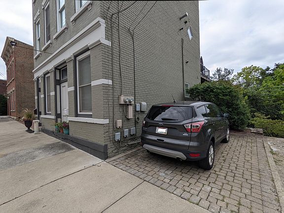 4th image of 529 Klotter Ave #1