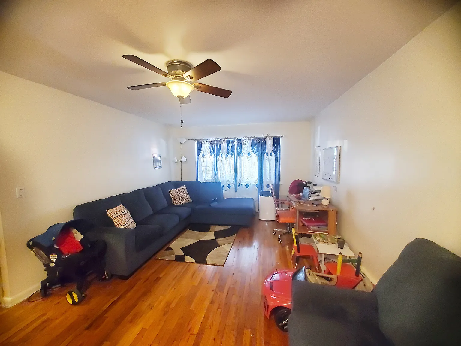 2 bed, 800 sqft, $2,700 — Photo 2
