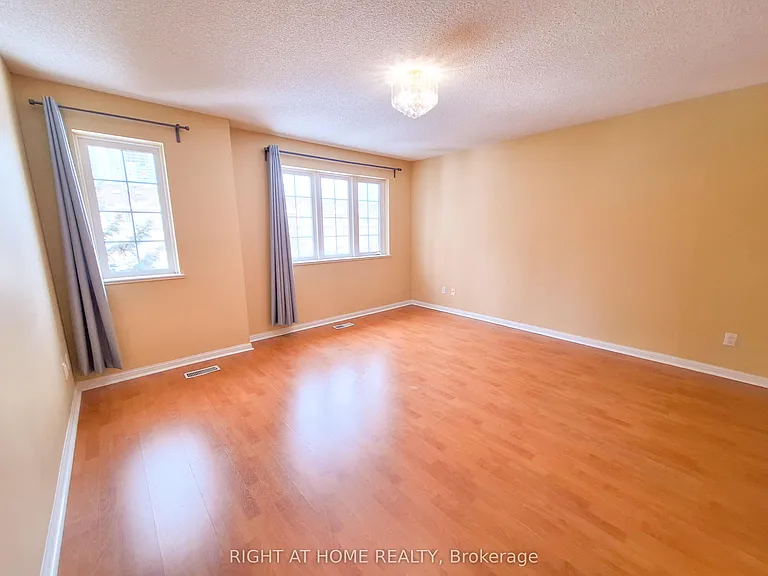 821 Grandview Way — Photo 33