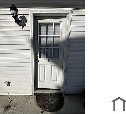 2nd image of 208 4th Ave