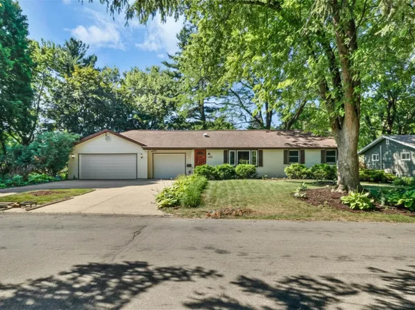 1521 Mayfield Ln, Madison, WI 53704