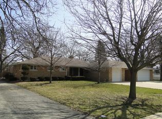 690 S Wall St, Kankakee, IL 60901