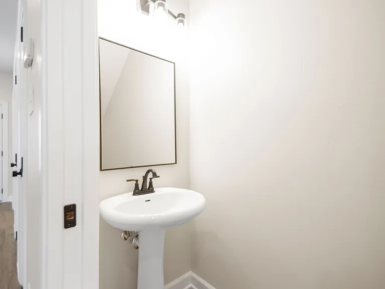 Leasing Now - New Townhomes, North Little Rock Argenta Arts Area — Photo 37