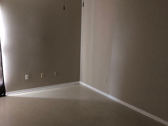 5th image of 117 Dogwood Dr