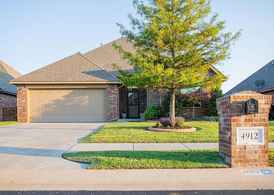 1st image of 4912 SW 120th Pl