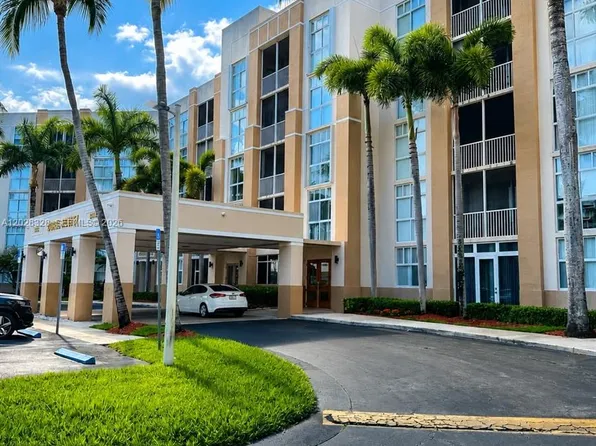 9755 NW 52nd St APT 219, Doral, FL 33178