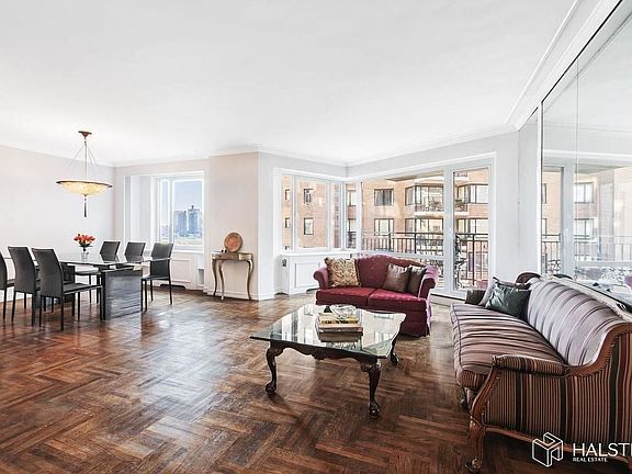 2nd image of 60 Sutton Pl S APT 11EN