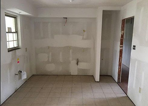 5th image of 4641 Corinne St