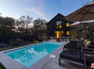 21165 Entrada Rd, Topanga, CA 90290