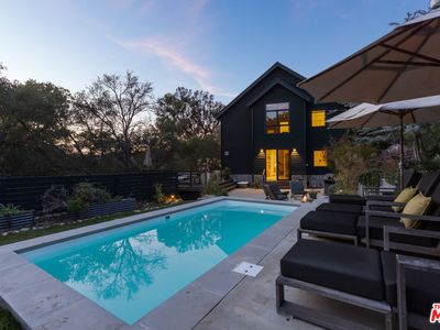 21165 Entrada Rd, Topanga, CA, 90290