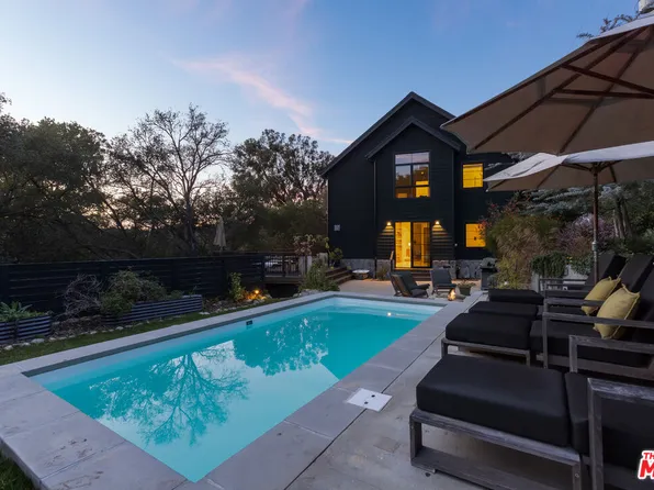 21165 Entrada Rd, Topanga, CA 90290