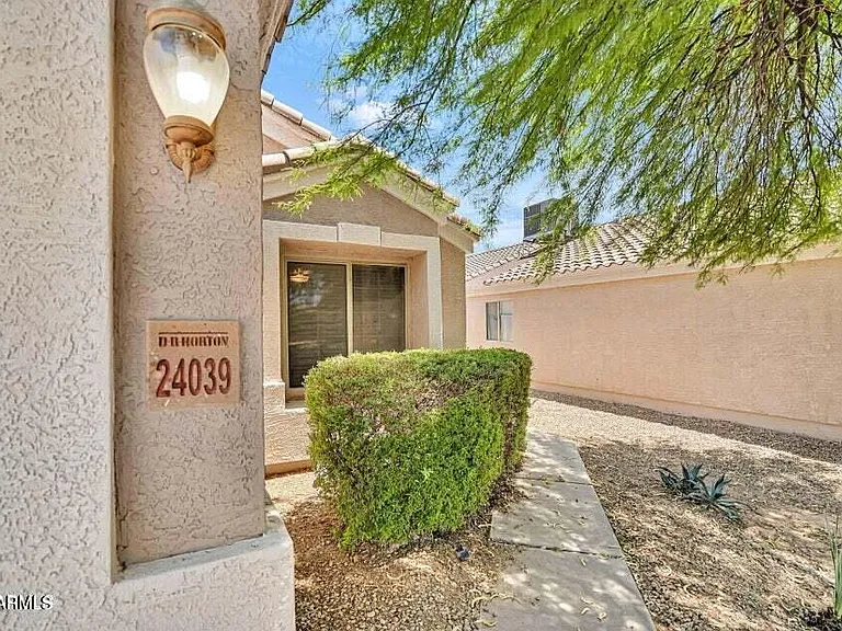 24039 N Mojave Ln — Photo 3