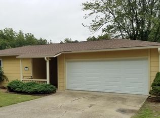 1305 Maple Dr, Grove, OK 74344