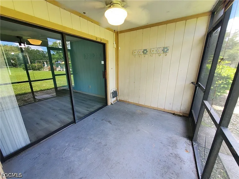 1055 Palm Ave #214 — Photo 35