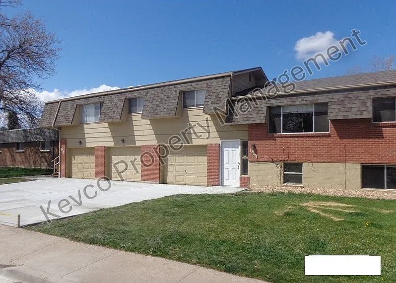 2803 Stanford Rd