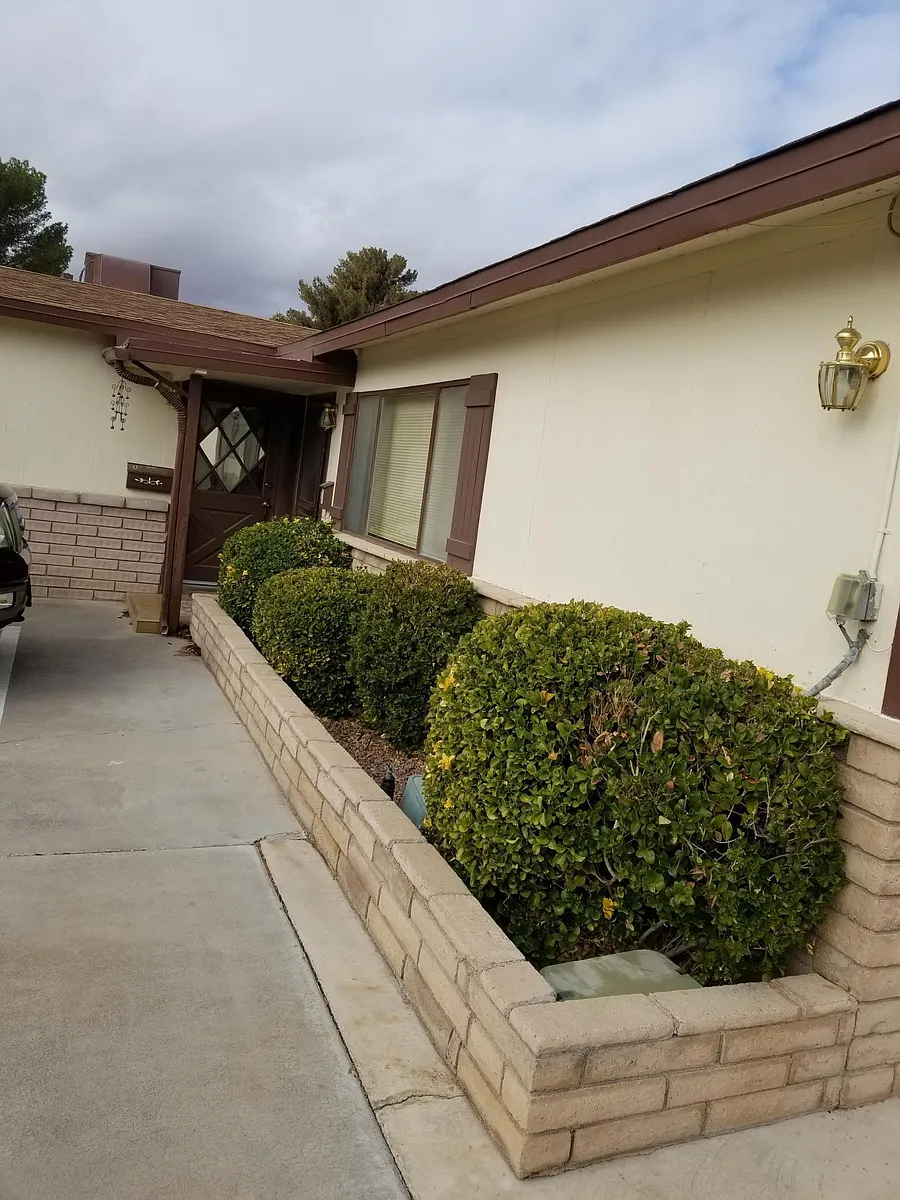 Building Photo - 862 Del Rey Dr #B