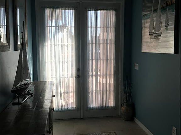 5th image of 123 SE 21st Ln