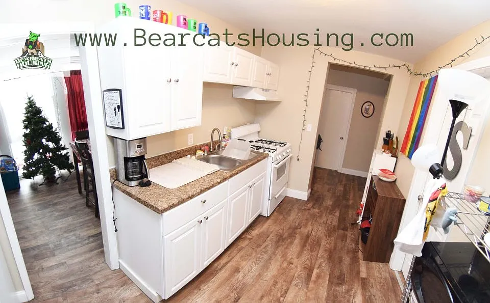 66 Front St #1