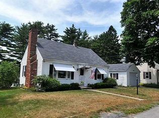 14 Robbins Dr, Coventry, RI 02816