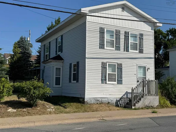 402 Purves St, North Sydney, NS B2A 1C6