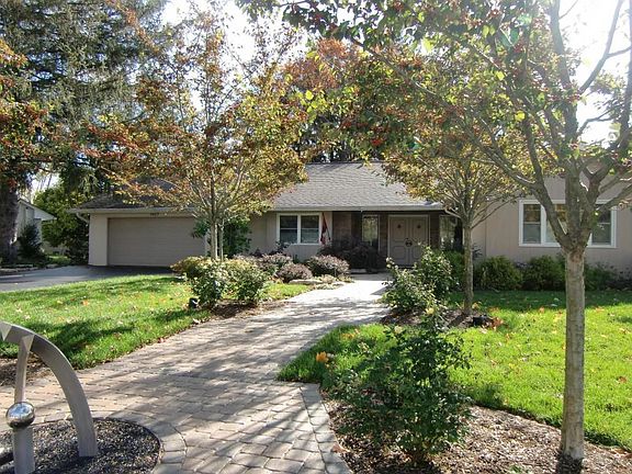 2nd image of 1427 Stoneygate Ln