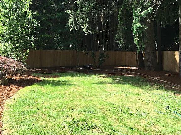 3rd image of 3215 Eastland Cir SE