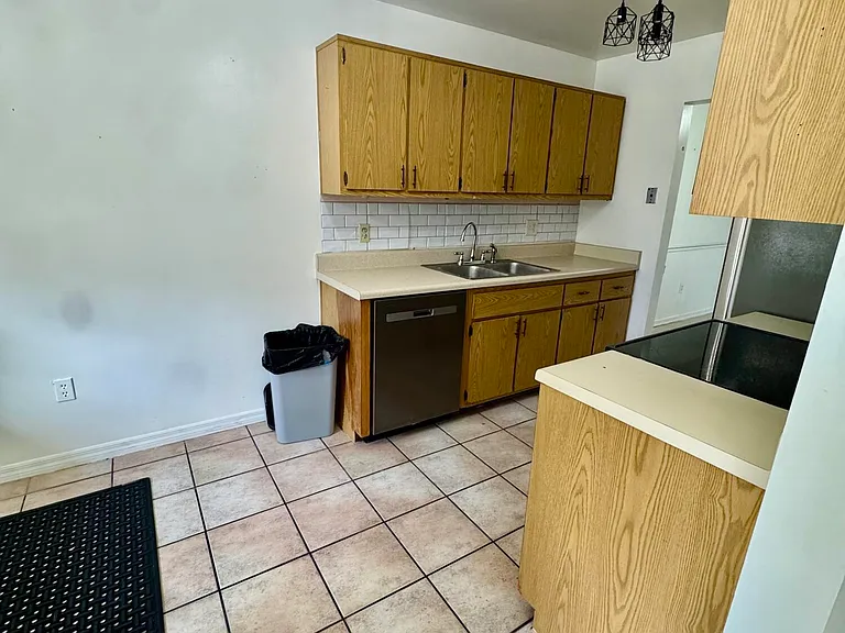 1220 Cheney Hwy #D — Photo 3