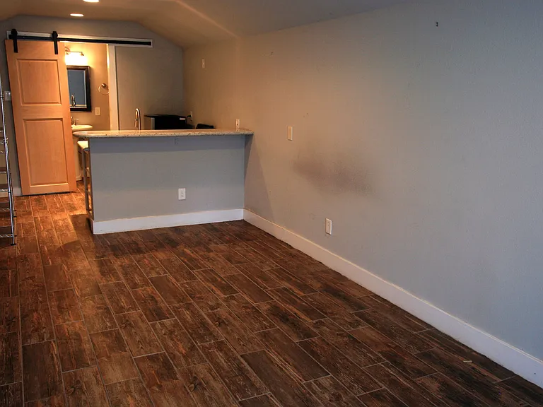 305 Gilchrist Ave — Photo 21