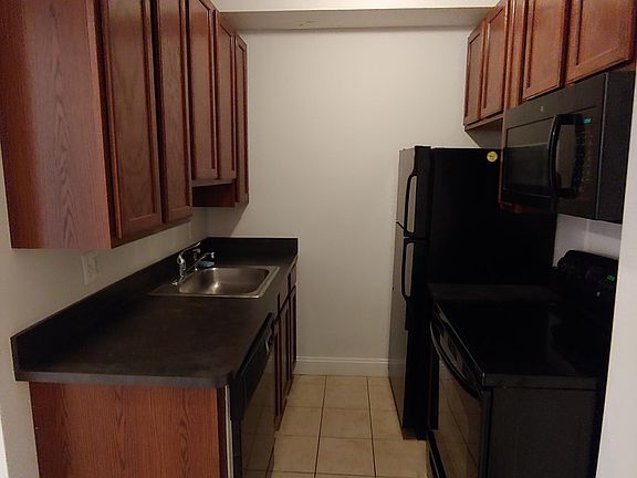 2nd image of 15 E Kirby St APT 503