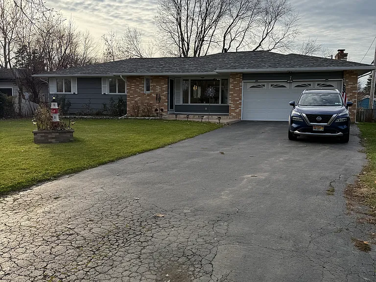 7 Noel Dr — Photo 1