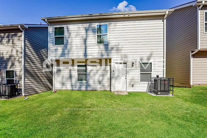 137 Wellbrook Ct NE — Photo 19