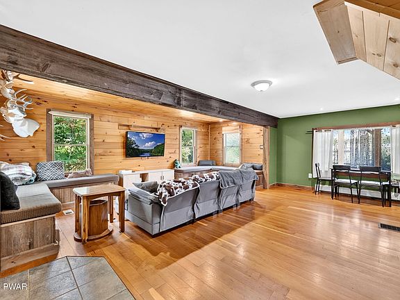 4th image of 4 Shagbark Ln