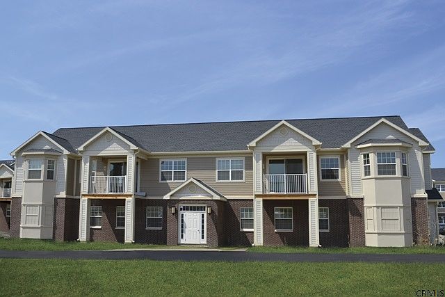 2nd image of 2304 Stonegate Dr