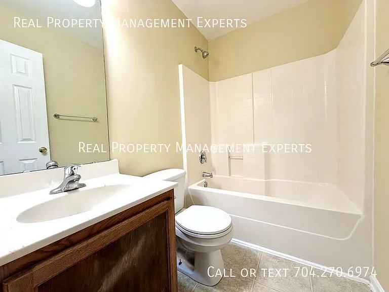 4025 Oakwood Rd — Photo 11