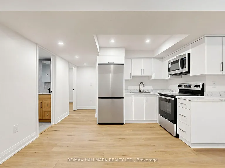 2205 Victoria Park Ave #BASEMENT — Photo 8
