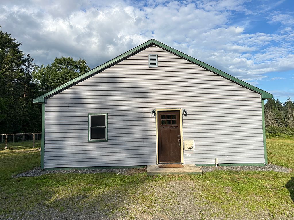 808 Hinckley Rd - Property Image