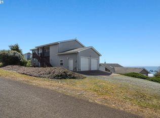 475 Home Ct, Rockaway Beach, OR