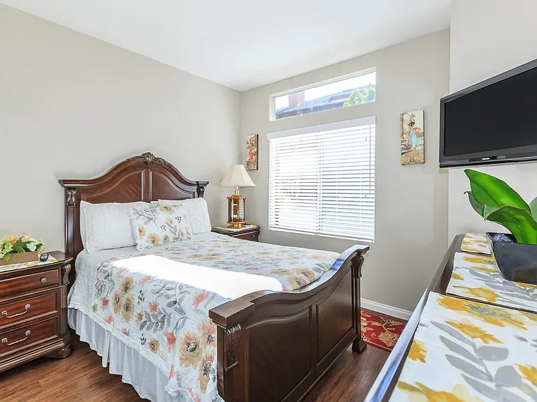 26160 Laguna Ct — Photo 13