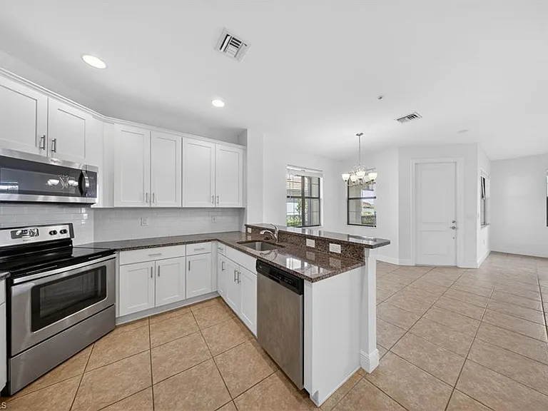1435 Santiago Cir SW #2003 — Photo 7