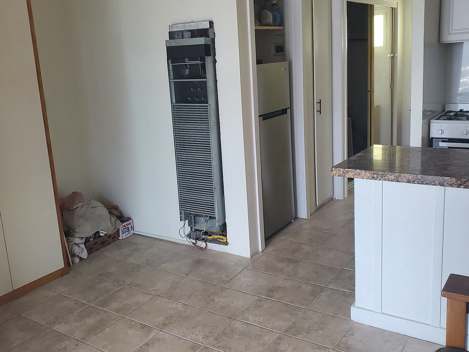 Studio, 400 sqft, $1,950 — Photo 4
