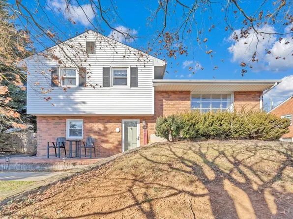 1511 W Carrollton Ave, Salem, VA 24153