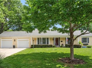 9735 Canterbury St, Overland Park, KS 66206