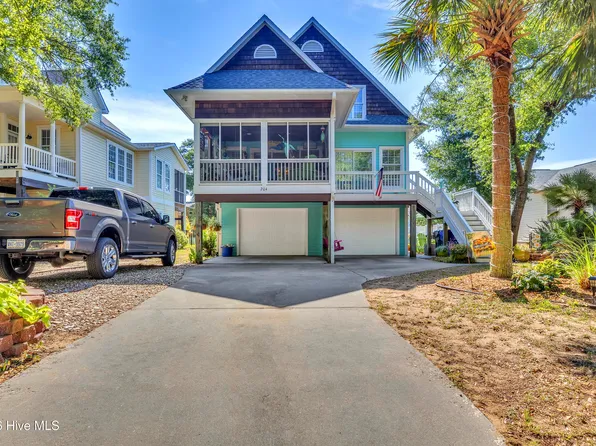 204 NE 60th Street, Oak Island, NC 28465