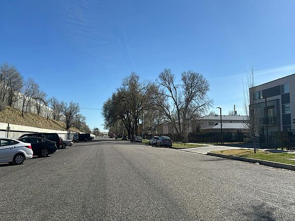 5th image of 505 N Bright Ct